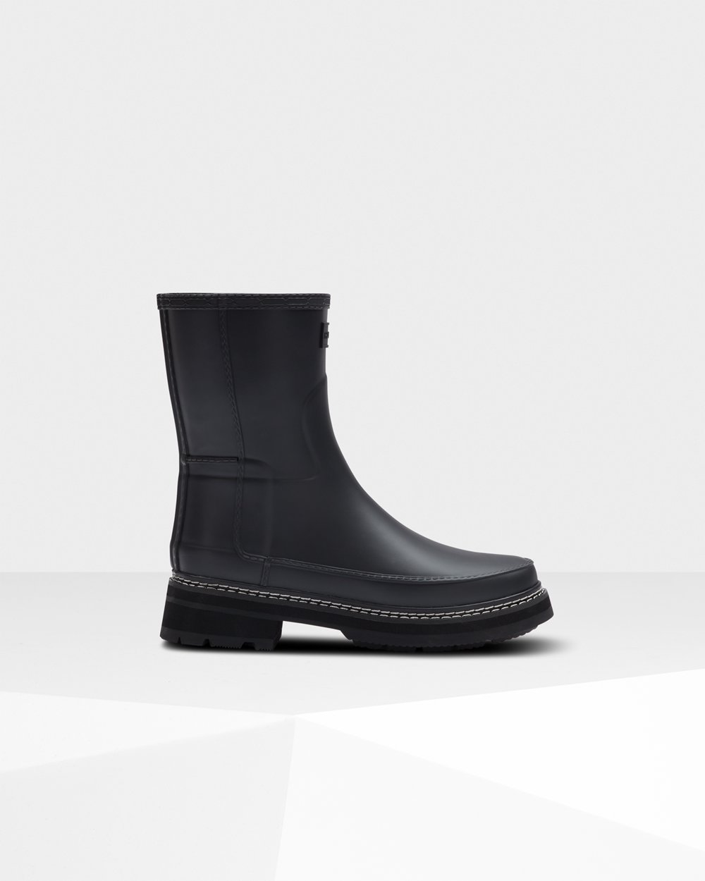 Hunter Refined Stitch Detail For Women - Short Rain Boots Black | India HAGEP2783